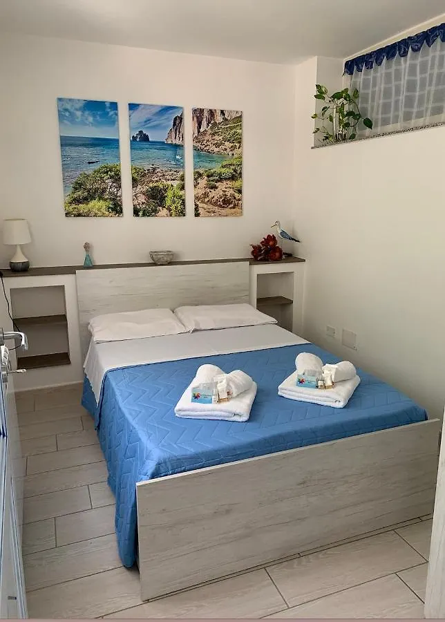 Bed and Breakfast La Girandola Иглесиас 0*,  Италия